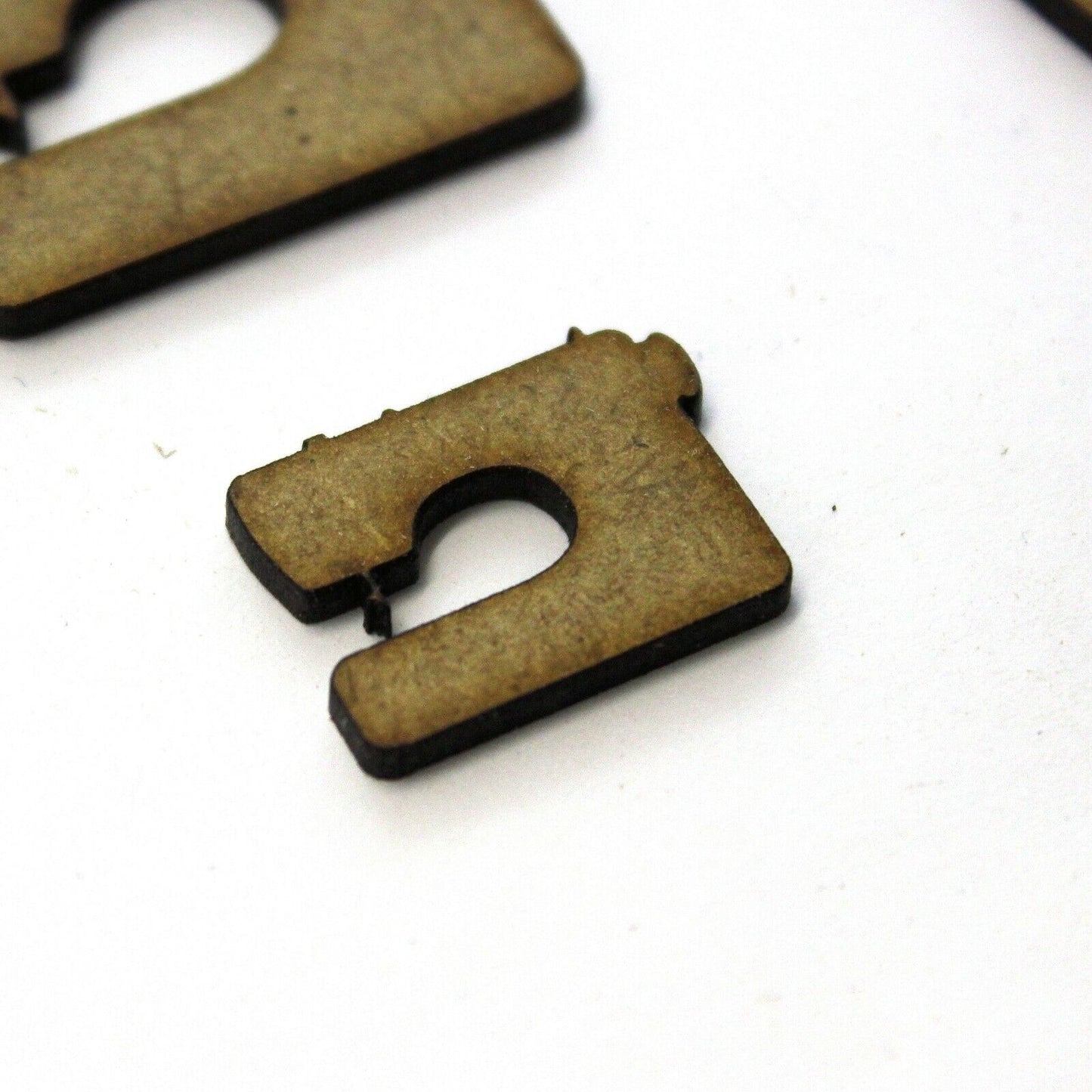 Sewing Machine Craft Shape, Various Sizes, 2mm MDF Wood.